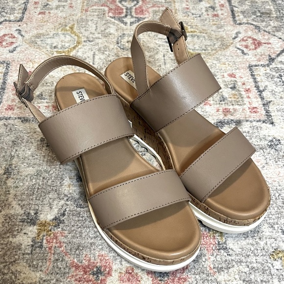 Steve Madden Women's Brenda Tan Sandals - Picture 1 of 5